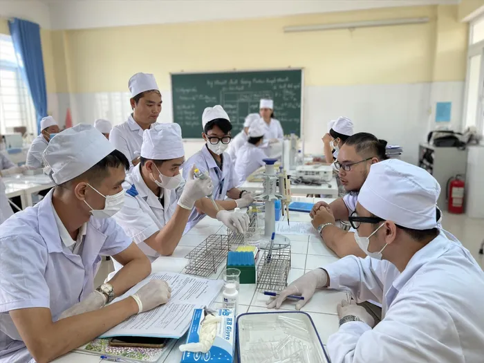 Chấm dứt tình trạng cắt khúc trong giáo dục