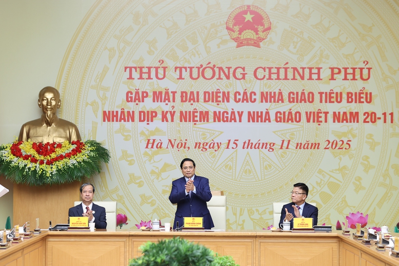 TỔNG THUẬT: Thủ tướng Chính phủ gặp mặt đại diện các nhà giáo tiêu biểu nhân Ngày Nhà giáo Việt Nam 20/11 - Ảnh 2