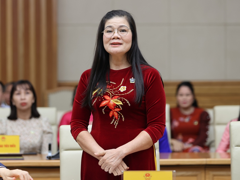 TỔNG THUẬT: Thủ tướng Chính phủ gặp mặt đại diện các nhà giáo tiêu biểu nhân Ngày Nhà giáo Việt Nam 20/11 - Ảnh 5